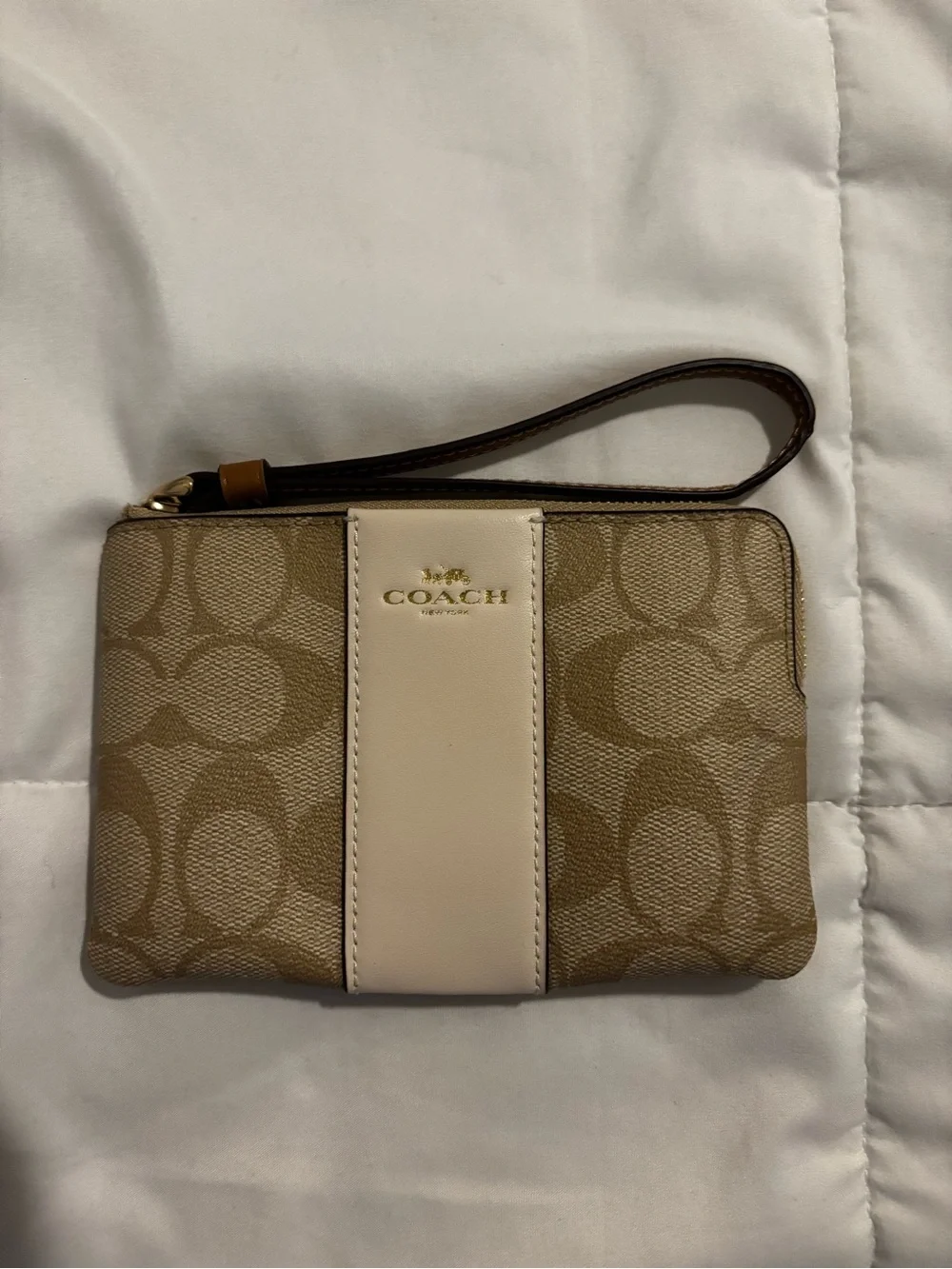 COACH Signature Canvas Wristlet in Khaki & Chalk